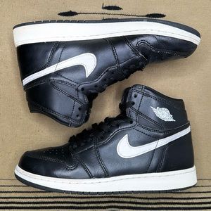 Air Jordan 1 Retro High OG ‘Yin Yang Black’ - Men’s Size 7/ 7Y